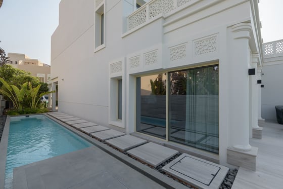 Unique Luxury Maisonette Villa in Emirates Hills, picture 25