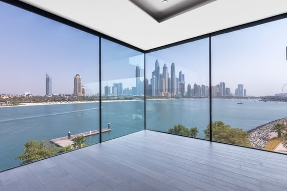 Video tour for Exclusive Resale Luxury Apartment on Palm Jumeirah