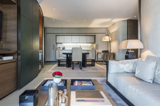 Serviced luxury apartment in Downtown Dubai, picture 1