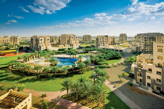 Luxury apartment with breath-taking views in Dubailand, picture 1