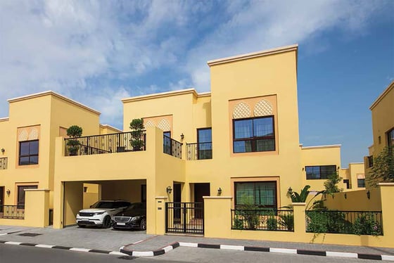 Family sized luxury villa with garden in Nad Al Shiba Third, picture 8