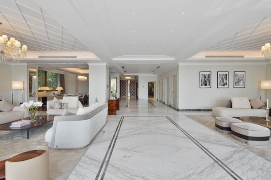 Exclusive Resale of the Sweden Bentley Palace Show Villa, picture 5