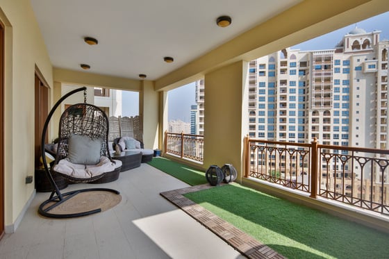 Upgraded Fully-Furnished 3Bedroom + Maids with the best Sunset Views, picture 16