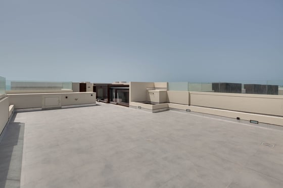 Large Luxury Townhouse on Jumeirah Bay Island, picture 36