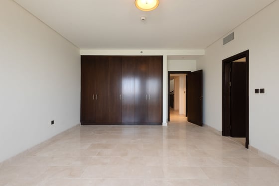 Beachfront Luxury Villa in Five-Star Palm Jumeirah Residence, picture 13