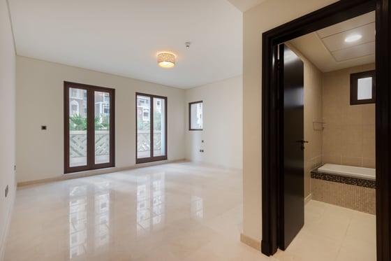 Beachfront Luxury Villa in Five-Star Palm Jumeirah Residence, picture 10
