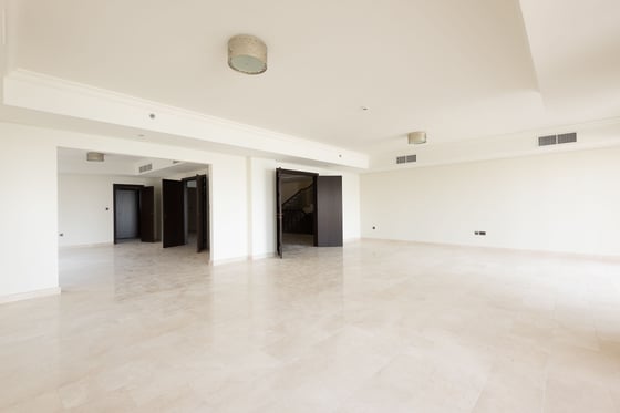 Beachfront Luxury Villa in Five-Star Palm Jumeirah Residence, picture 30