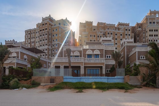 Beachfront Luxury Villa in Five-Star Palm Jumeirah Residence, picture 28
