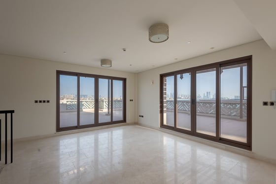 Beachfront Luxury Villa in Five-Star Palm Jumeirah Residence, picture 21
