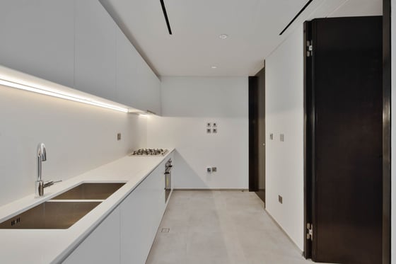 Sea view apartment in serviced Palm Jumeirah residence, picture 9