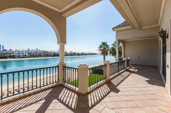 6 Bed European style with Gallery and Skyline View, picture 2