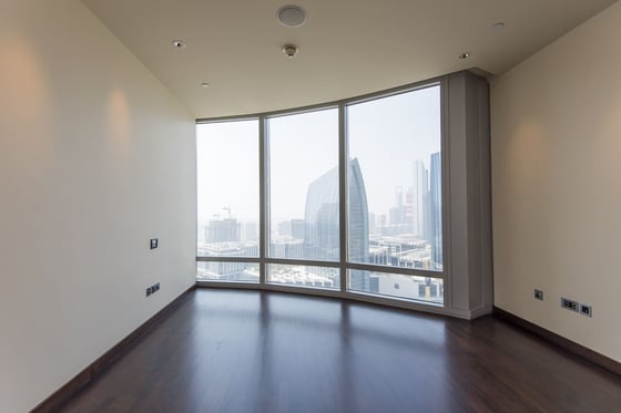 Rare to find Large 3 Bedroom Apartment with DIFC and Sea Views., picture 12