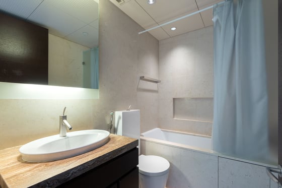 Fully furnished luxury apartment in Burj Khalifa, picture 10