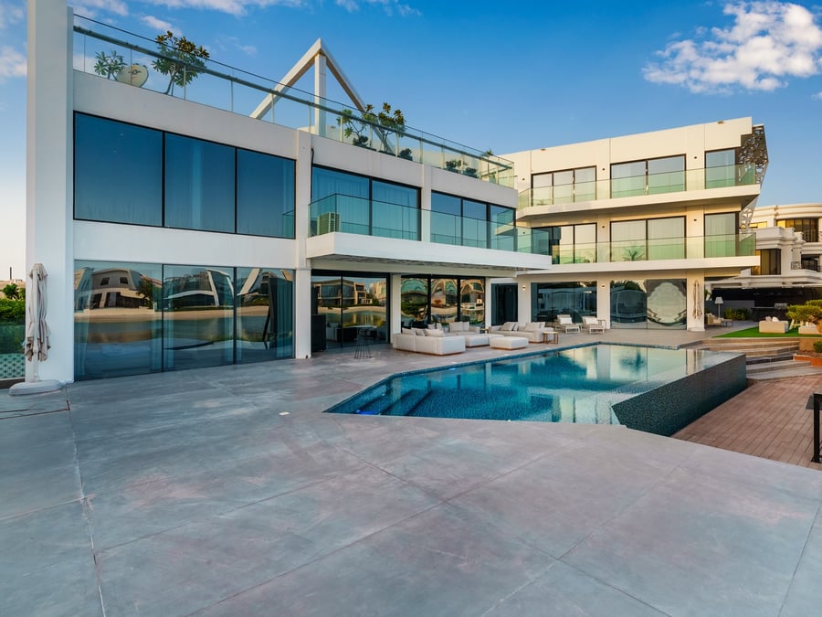 Lavish 7-Bed Palm Villa with Stunning Amenities, picture 1