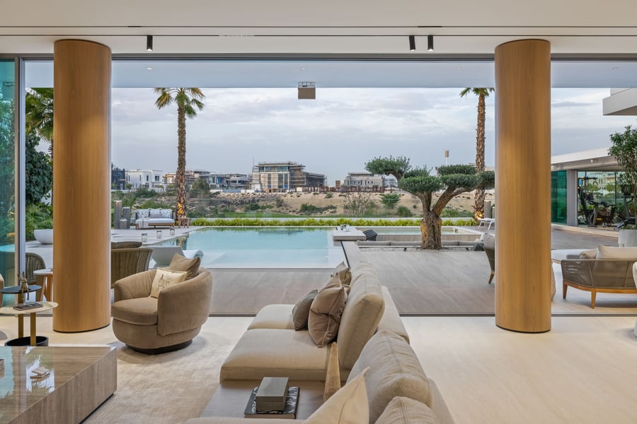 Lavish Golf Villa with Outdoor Gym and Jacuzzi, picture 1