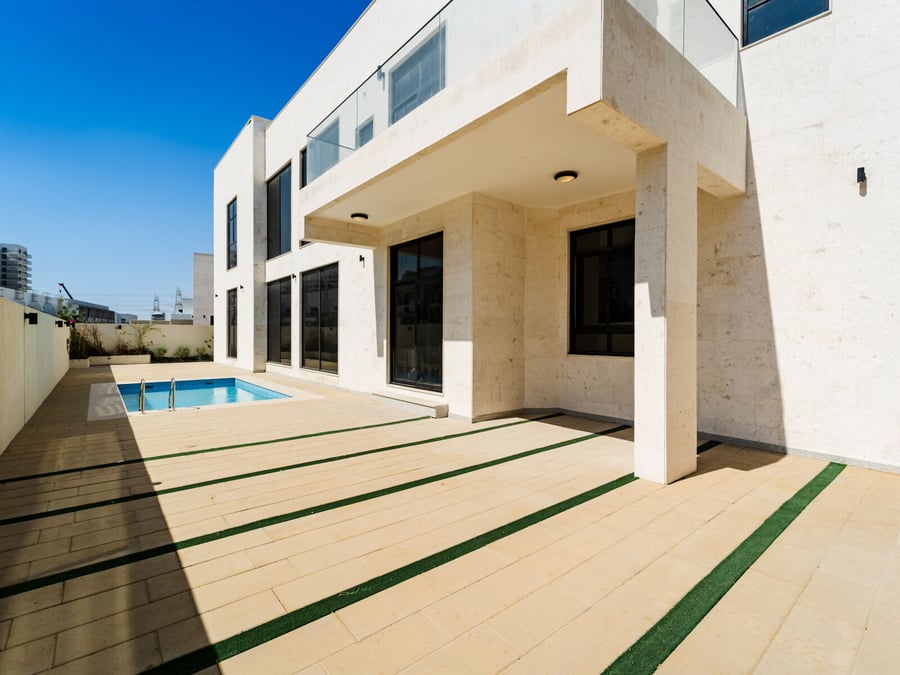 Brand New | Prime Location | Premium Finishing, picture 1