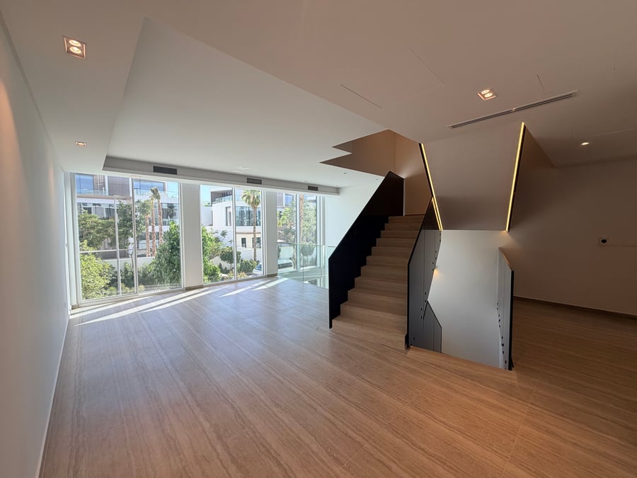 Single Row | 4BR+M | Motivated Seller | View Today, picture 1