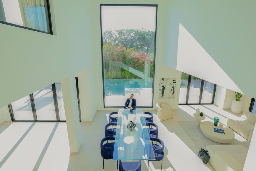 Expansiveness living area