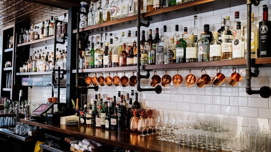 Restaurants, bars and lounges in the Arabian ranches - bar 