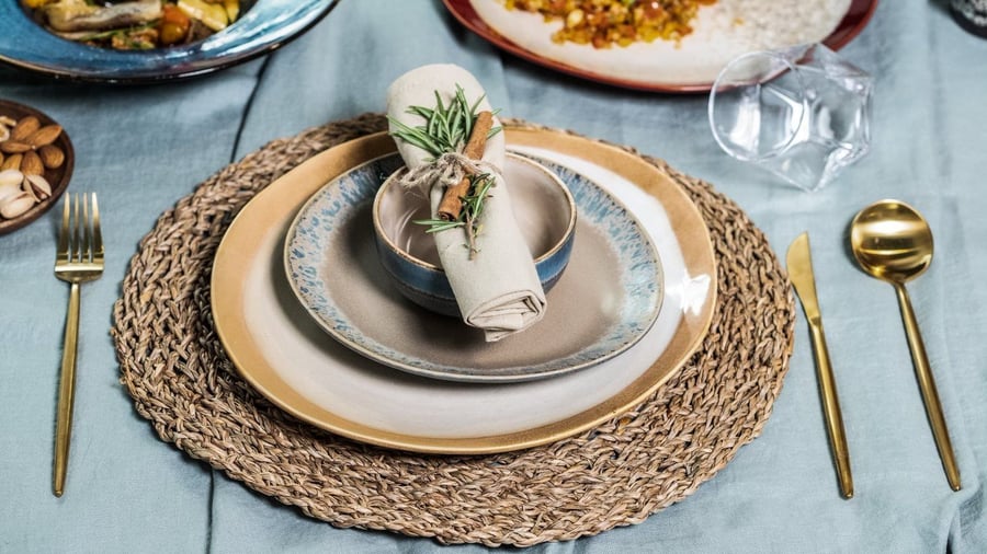 Table setting