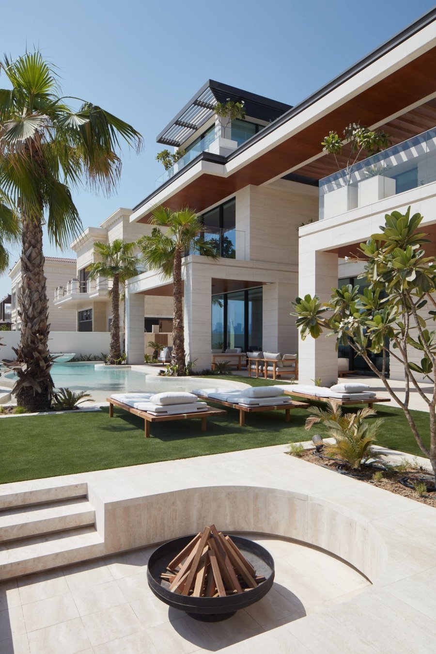 KJ Villa facade 2