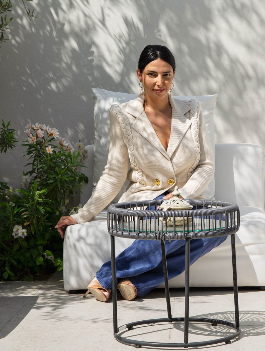 Bani, Grounded Design