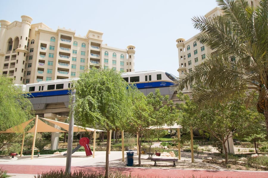 Golden Mile, Palm Jumeirah Luxhabitat